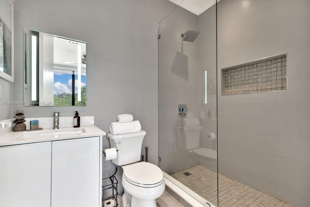 待售: $1,799,000 (5 贝兹, 4 浴室, 3066 平方英尺)