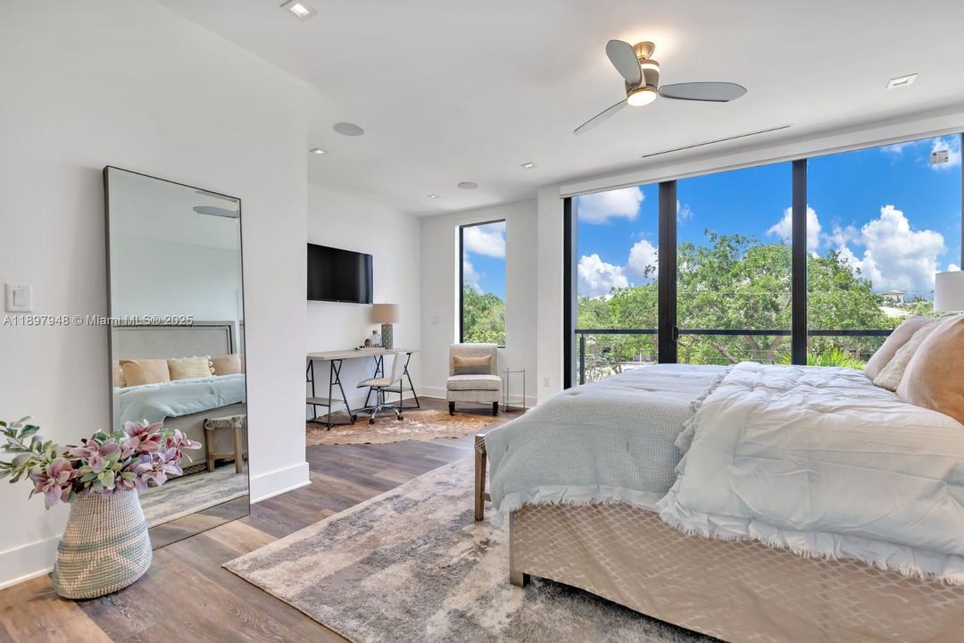 待售: $1,799,000 (5 贝兹, 4 浴室, 3066 平方英尺)