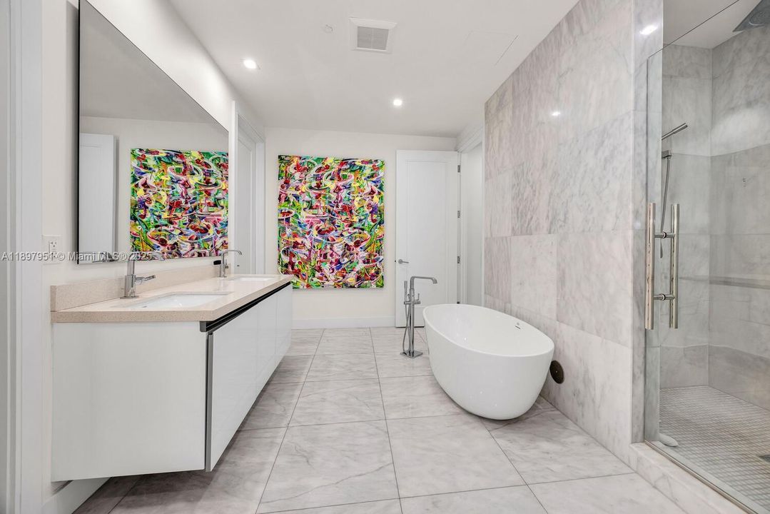 For Sale: $1,650,000 (2 beds, 2 baths, 1972 Square Feet)