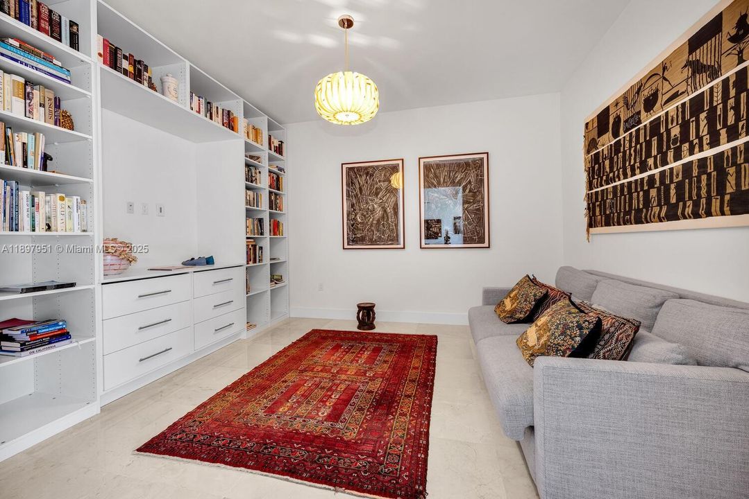 For Sale: $1,650,000 (2 beds, 2 baths, 1972 Square Feet)