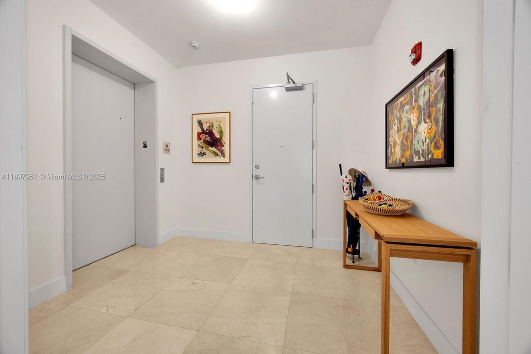 For Sale: $1,650,000 (2 beds, 2 baths, 1972 Square Feet)