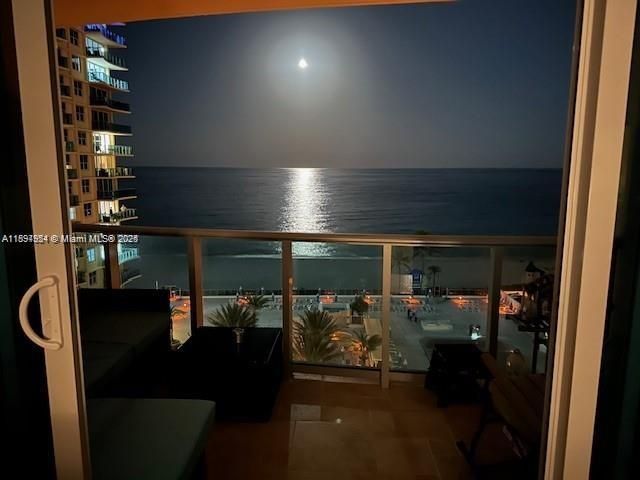 Activo con contrato: $4,500 (1 camas, 1 baños, 745 Pies cuadrados)