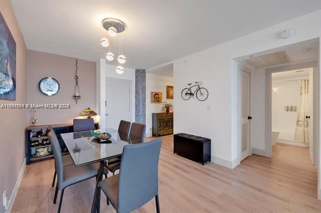 Activo con contrato: $4,500 (1 camas, 1 baños, 745 Pies cuadrados)