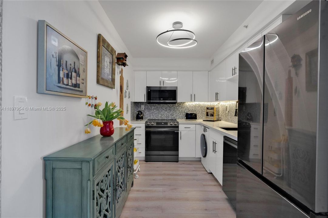 Activo con contrato: $4,500 (1 camas, 1 baños, 745 Pies cuadrados)