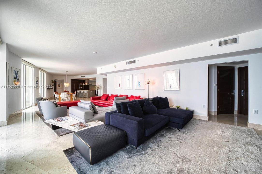 待售: $1,900,000 (4 贝兹, 4 浴室, 2914 平方英尺)