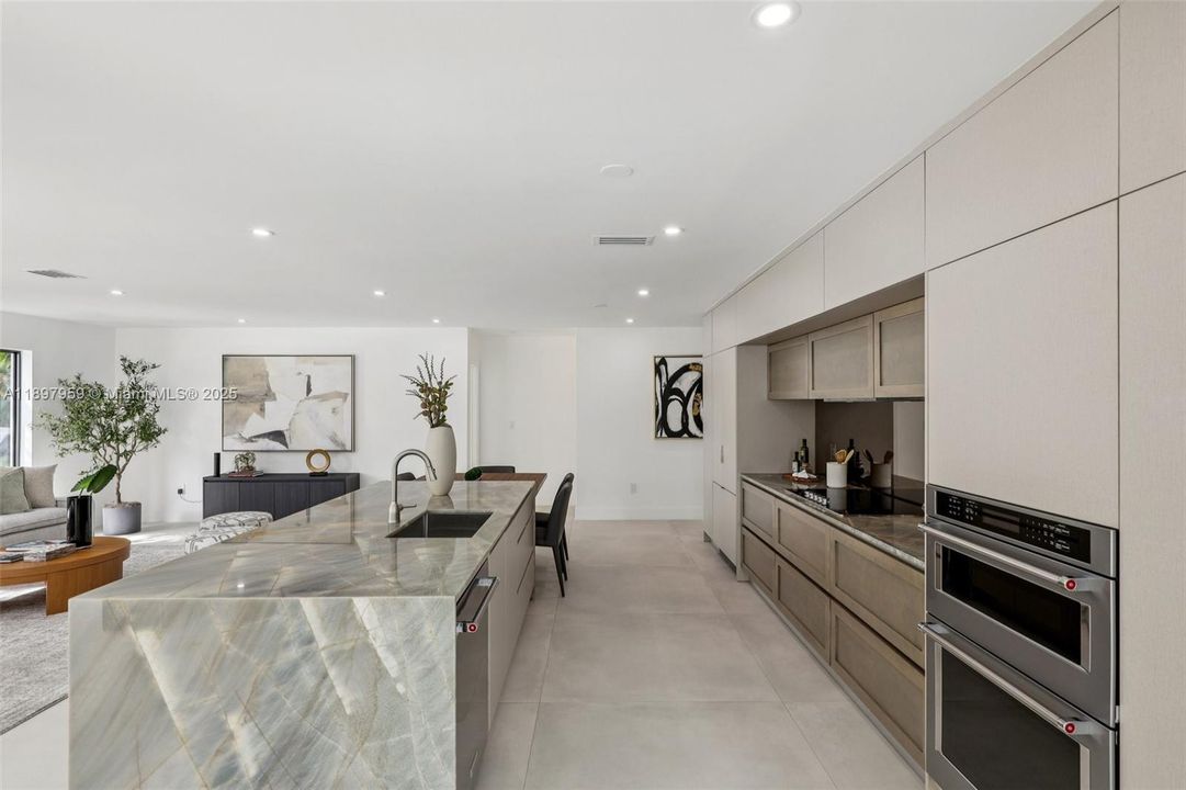 Active With Contract: $1,899,000 (4 beds, 3 baths, 2745 Square Feet)