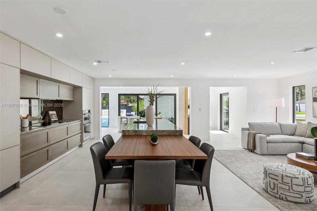 Active With Contract: $1,899,000 (4 beds, 3 baths, 2745 Square Feet)