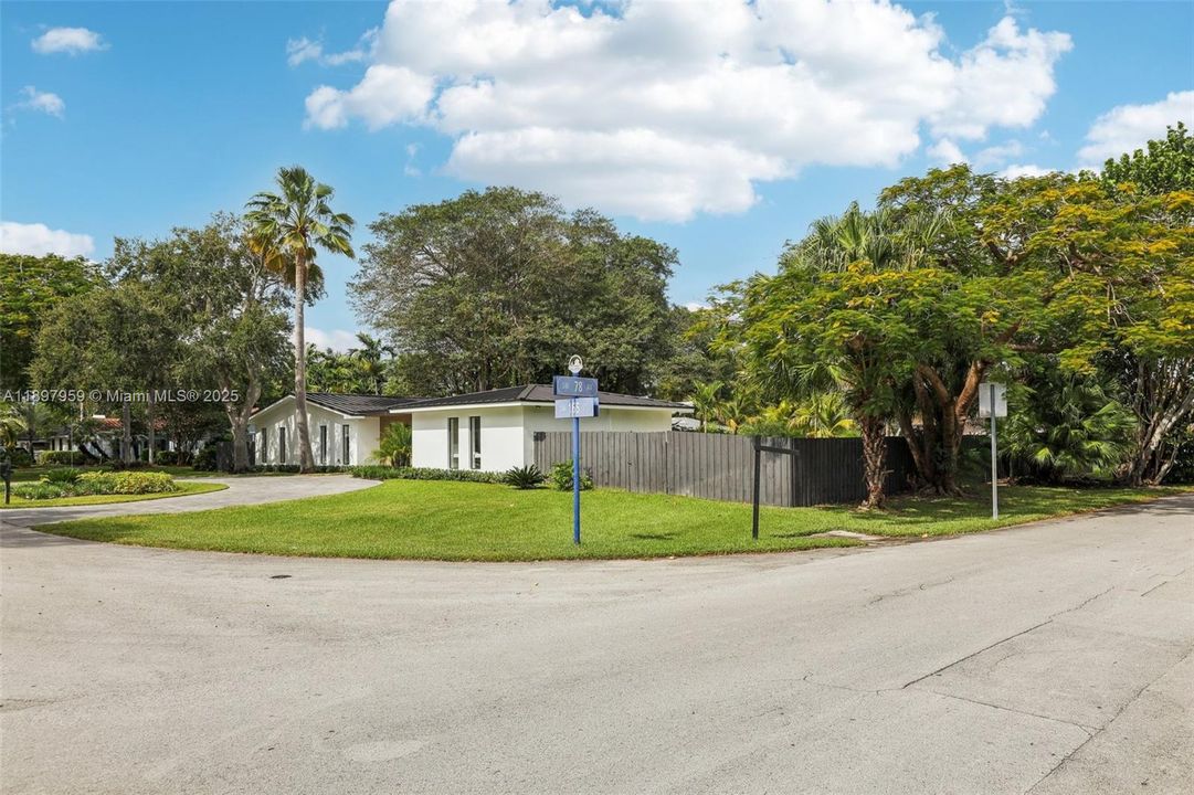 Active With Contract: $1,899,000 (4 beds, 3 baths, 2745 Square Feet)