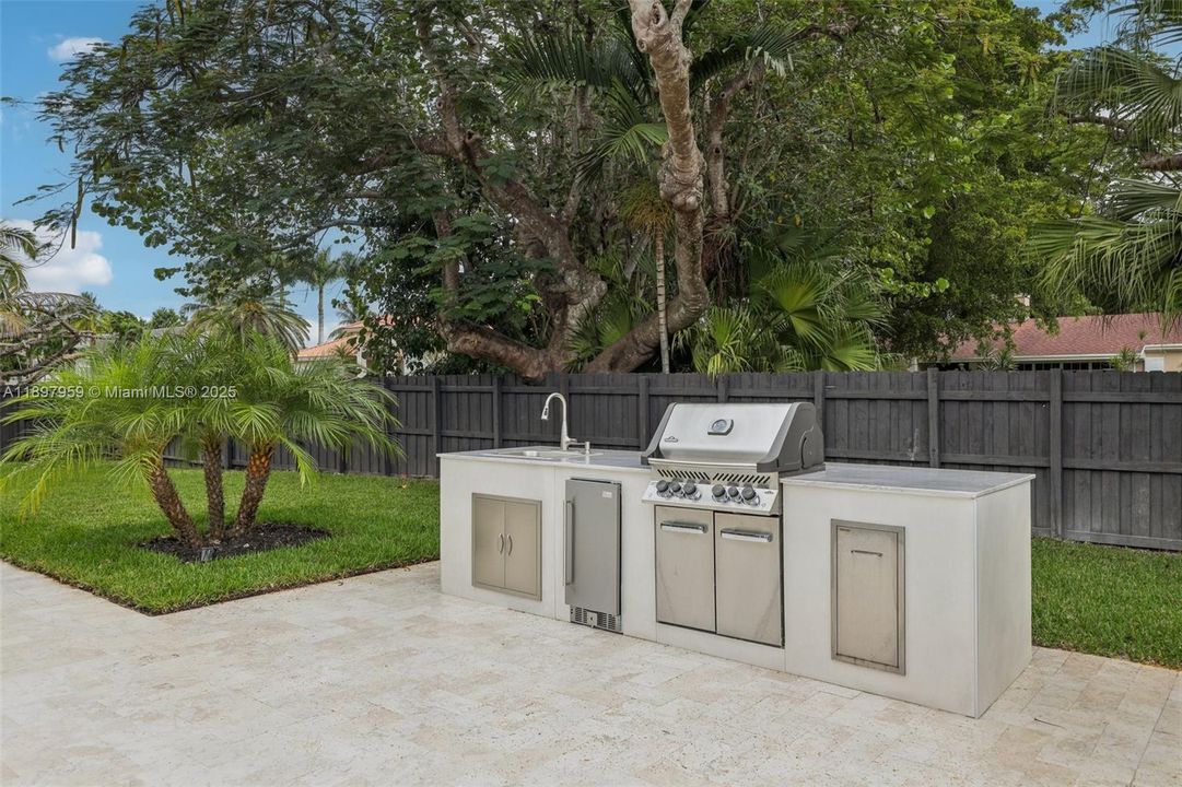 Active With Contract: $1,899,000 (4 beds, 3 baths, 2745 Square Feet)