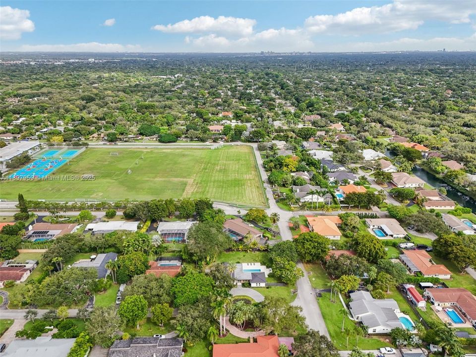 Active With Contract: $1,899,000 (4 beds, 3 baths, 2745 Square Feet)