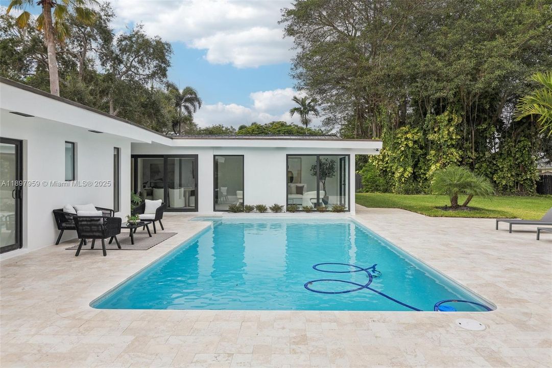 Active With Contract: $1,899,000 (4 beds, 3 baths, 2745 Square Feet)