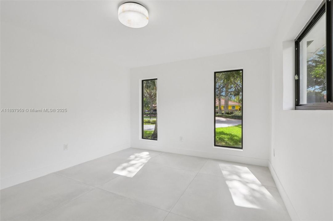 Active With Contract: $1,899,000 (4 beds, 3 baths, 2745 Square Feet)