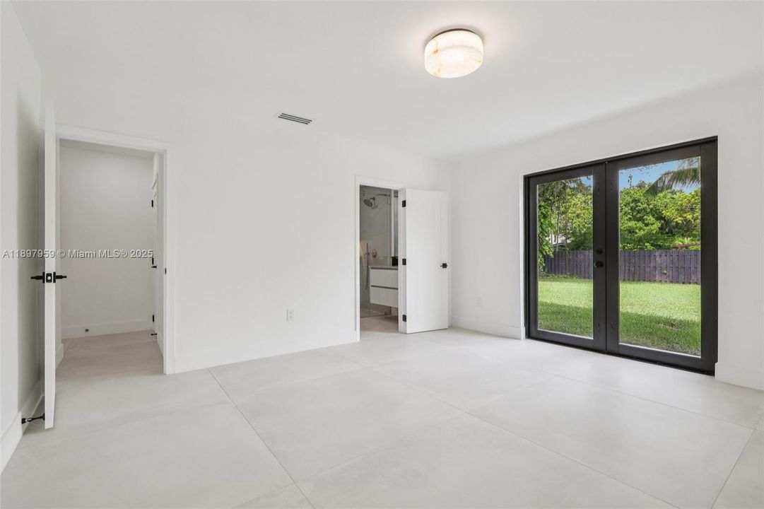 Active With Contract: $1,899,000 (4 beds, 3 baths, 2745 Square Feet)