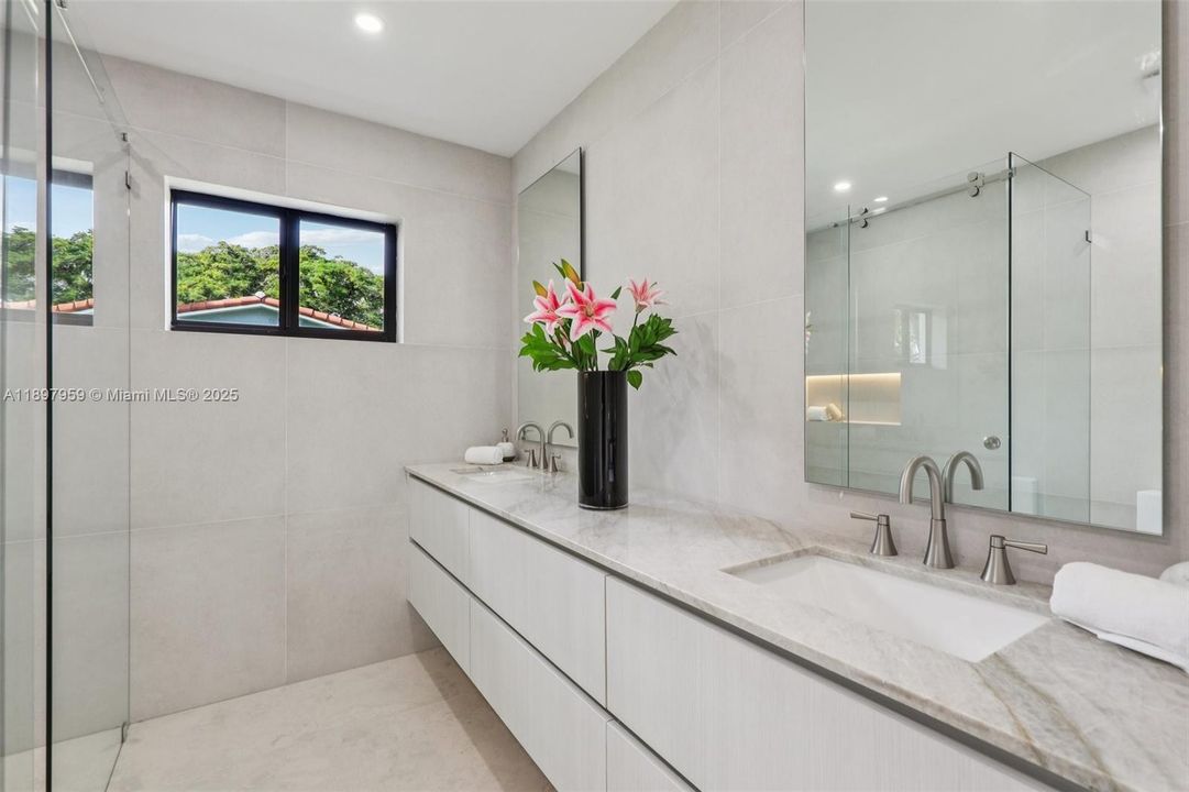 Active With Contract: $1,899,000 (4 beds, 3 baths, 2745 Square Feet)