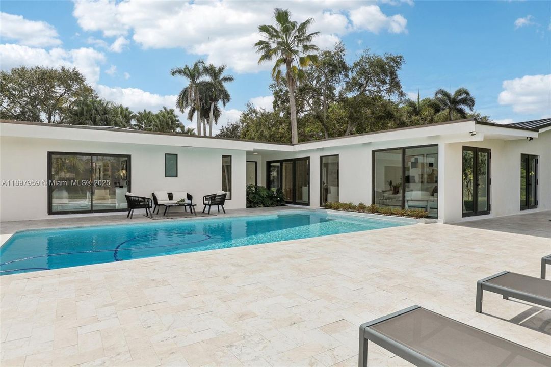 Active With Contract: $1,899,000 (4 beds, 3 baths, 2745 Square Feet)