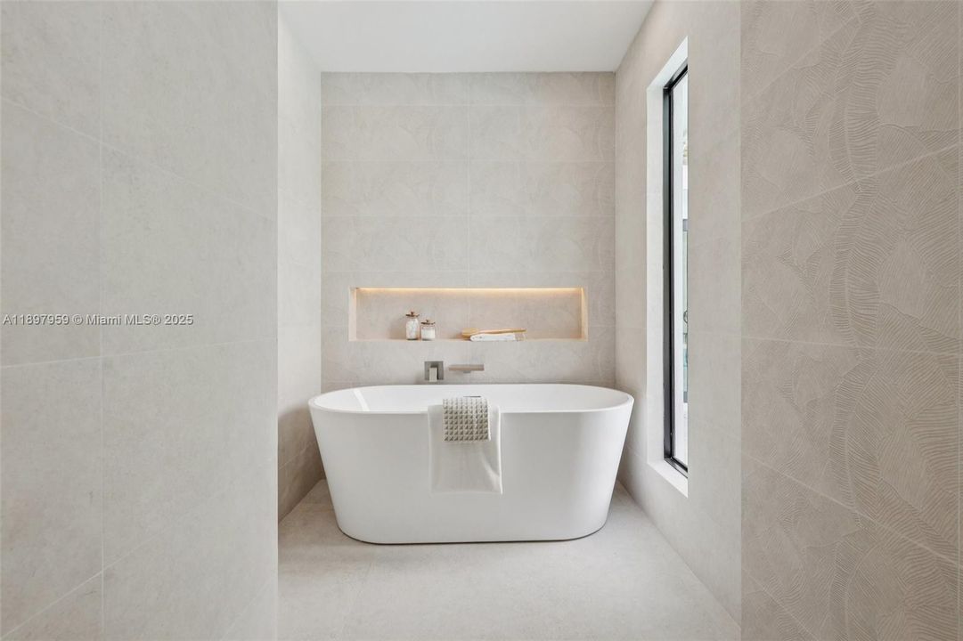 Active With Contract: $1,899,000 (4 beds, 3 baths, 2745 Square Feet)