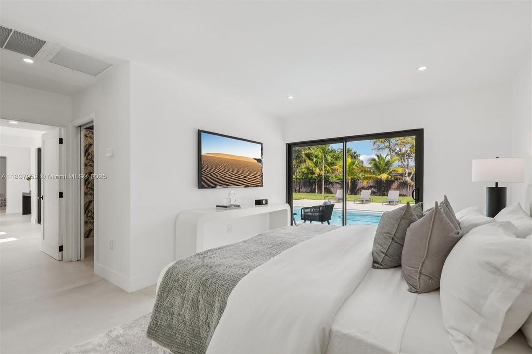 Active With Contract: $1,899,000 (4 beds, 3 baths, 2745 Square Feet)