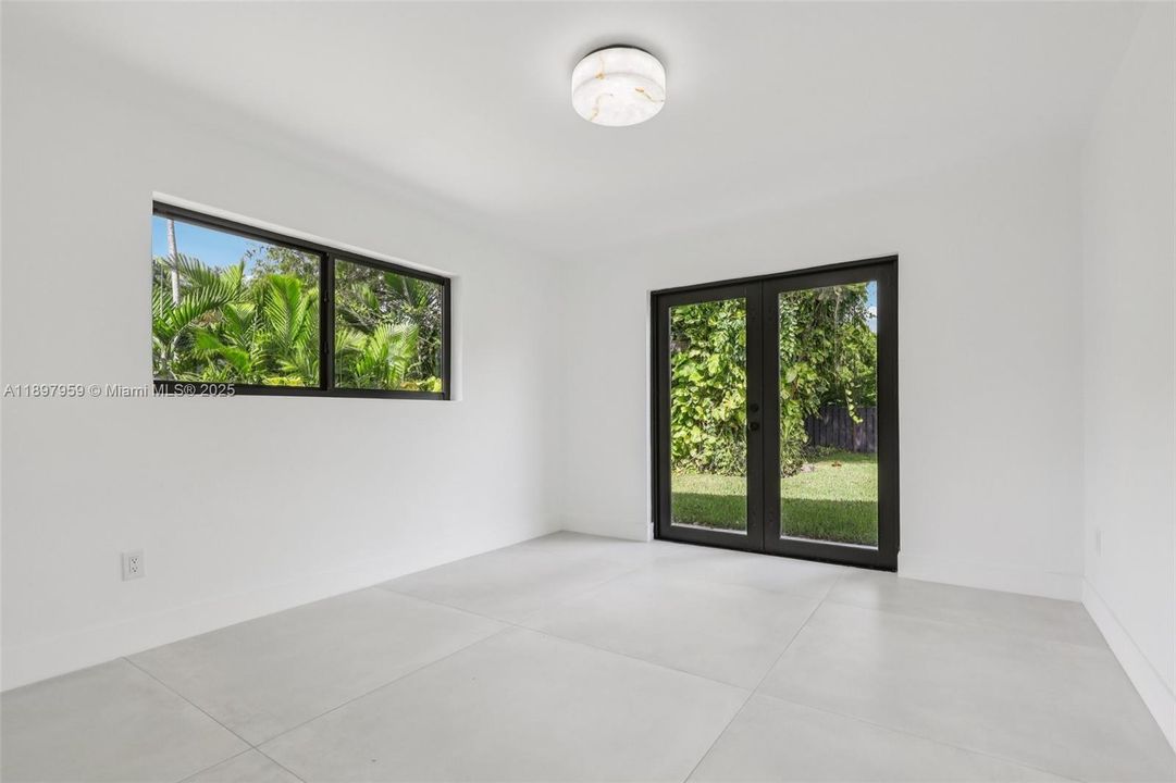 Active With Contract: $1,899,000 (4 beds, 3 baths, 2745 Square Feet)