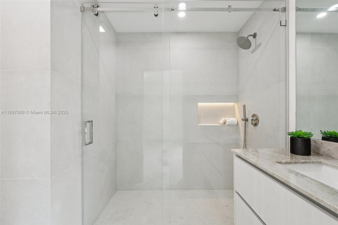 Active With Contract: $1,899,000 (4 beds, 3 baths, 2745 Square Feet)