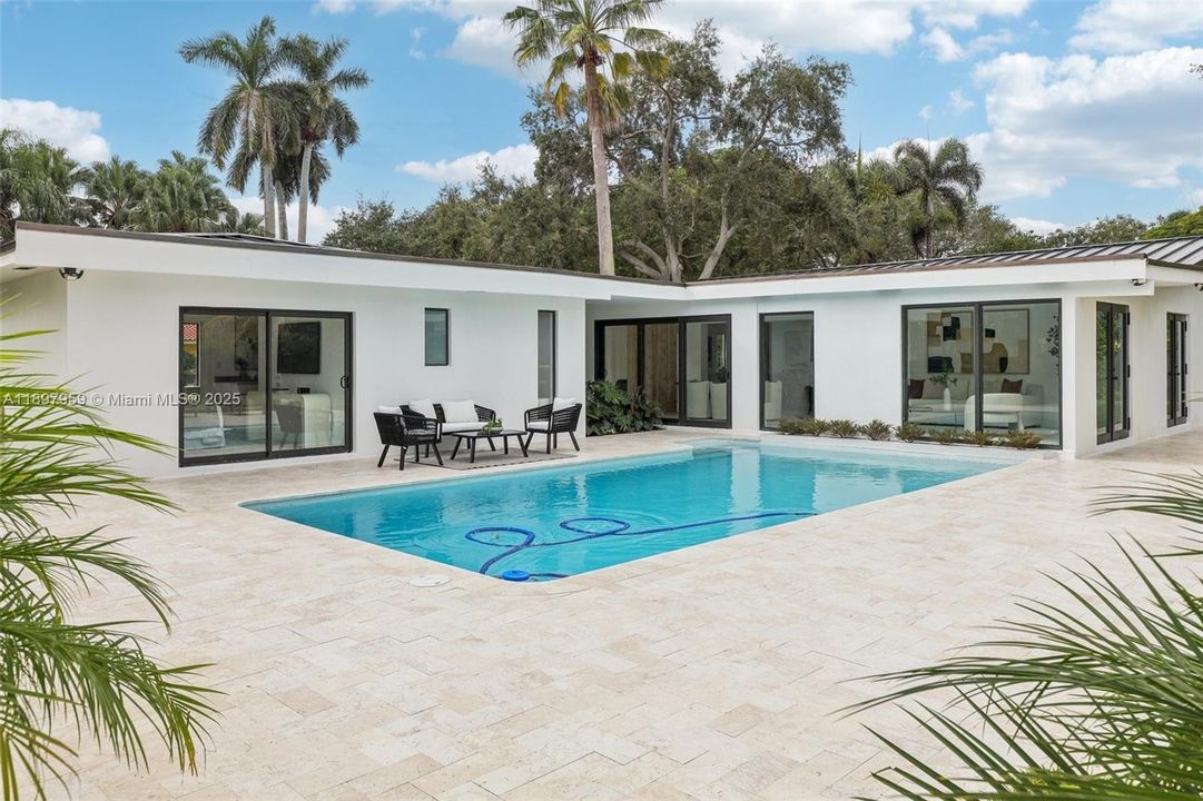 Active With Contract: $1,899,000 (4 beds, 3 baths, 2745 Square Feet)