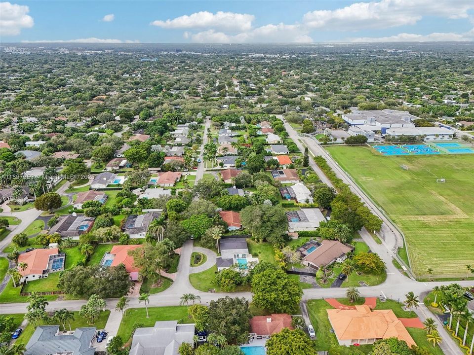 Active With Contract: $1,899,000 (4 beds, 3 baths, 2745 Square Feet)