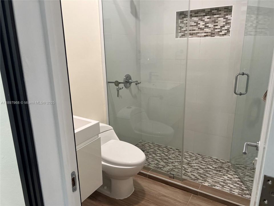 2nd Bathroom