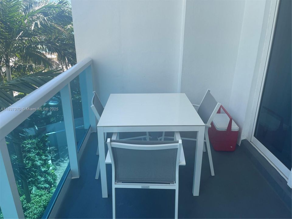 For Rent: $7,000 (1 beds, 1 baths, 900 Square Feet)