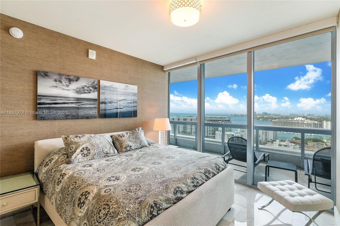 Recently Rented: $9,000 (2 beds, 2 baths, 1280 Square Feet)