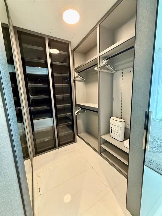 For Rent: $20,000 (2 beds, 2 baths, 1600 Square Feet)