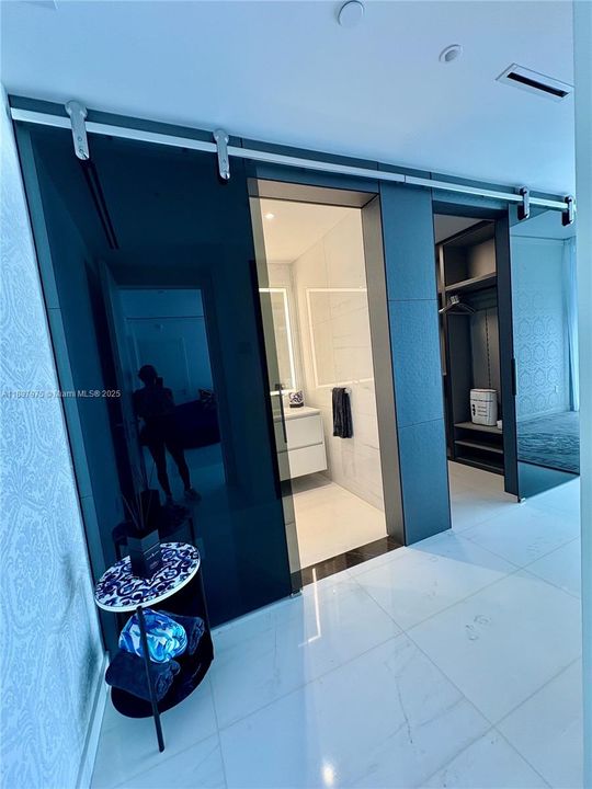 For Rent: $20,000 (2 beds, 2 baths, 1600 Square Feet)