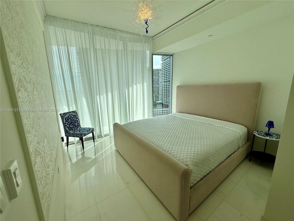 For Rent: $20,000 (2 beds, 2 baths, 1600 Square Feet)