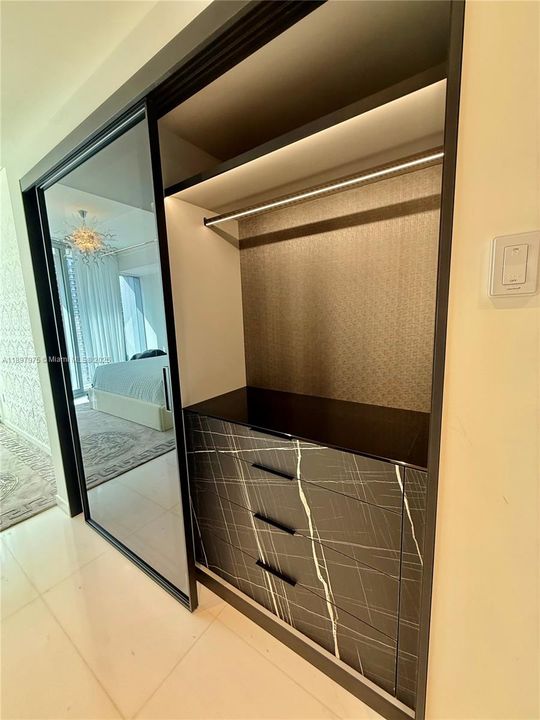 For Rent: $20,000 (2 beds, 2 baths, 1600 Square Feet)