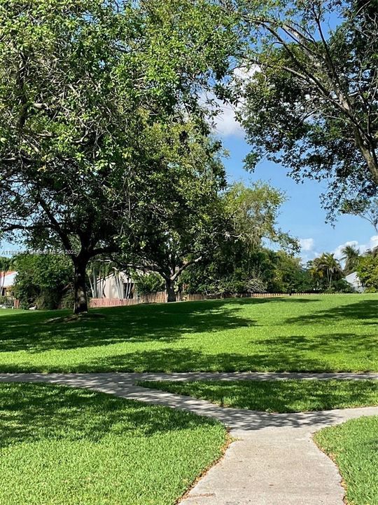 Recently Rented: $2,000 (2 beds, 2 baths, 750 Square Feet)