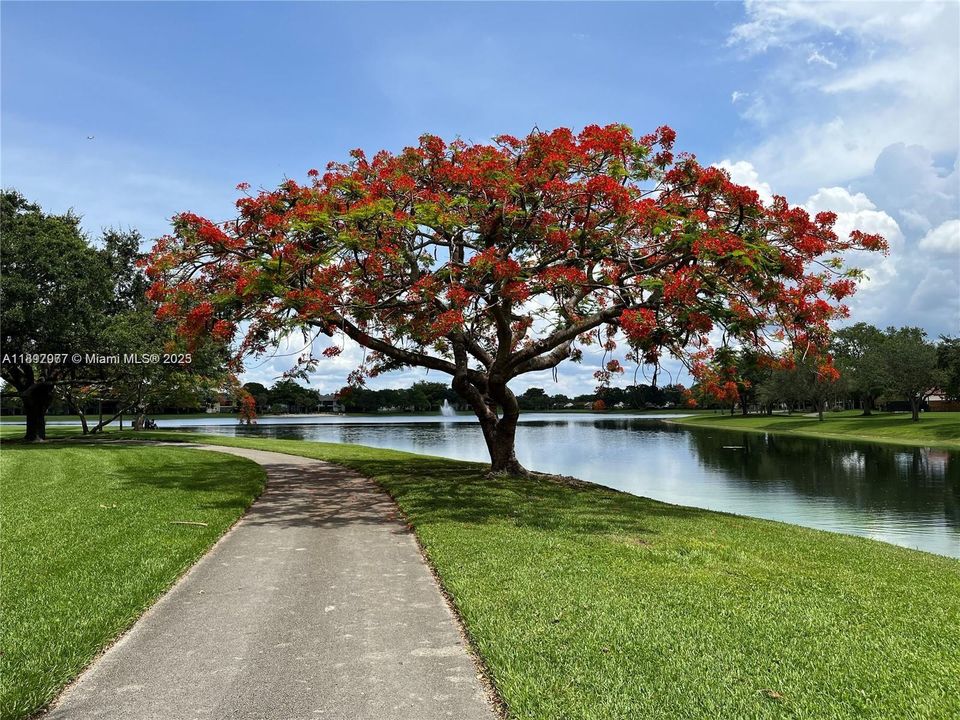 Recently Rented: $2,000 (2 beds, 2 baths, 750 Square Feet)