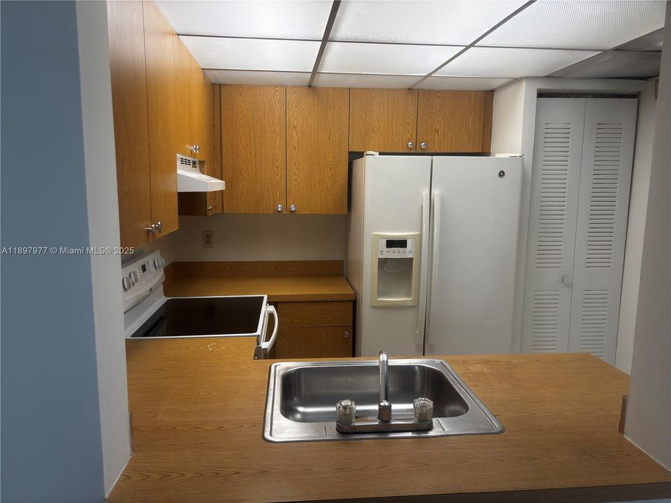 Recently Rented: $2,000 (2 beds, 2 baths, 750 Square Feet)