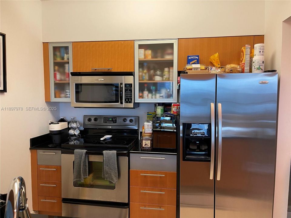 На продажу: $329,000 (1 спален, 1 ванн, 791 Квадратных фут)