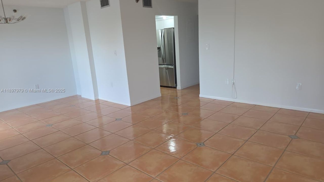 В аренду: $3,200 (3 спален, 2 ванн, 1080 Квадратных фут)