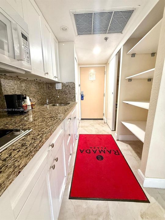 En Venta: $105,000 (0 camas, 1 baños, 420 Pies cuadrados)