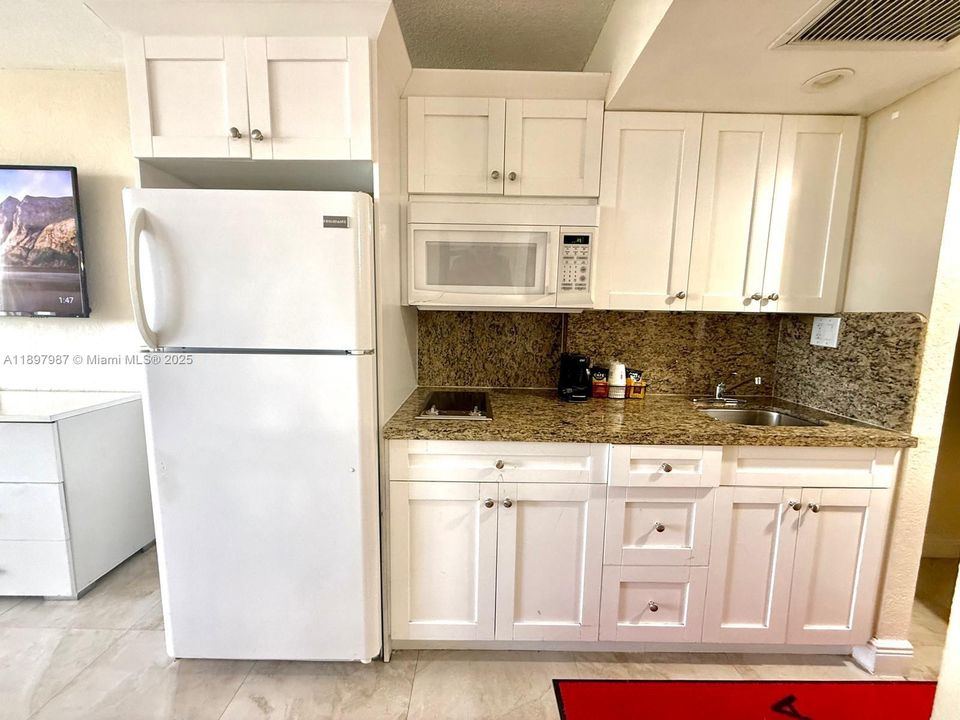 En Venta: $105,000 (0 camas, 1 baños, 420 Pies cuadrados)