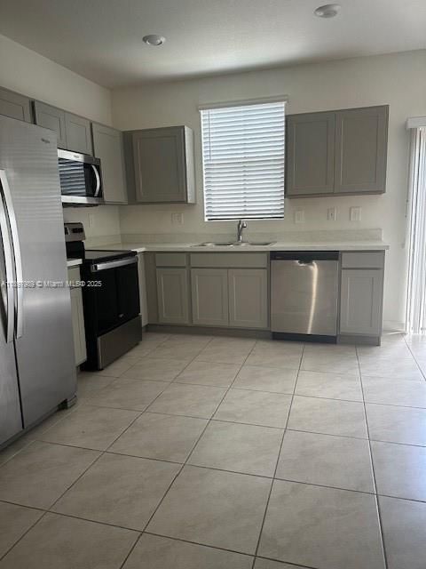 For Rent: $3,350 (3 beds, 3 baths, 1380 Square Feet)