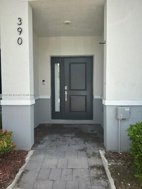 For Rent: $3,350 (3 beds, 3 baths, 1380 Square Feet)