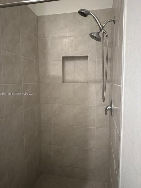 For Rent: $3,350 (3 beds, 3 baths, 1380 Square Feet)