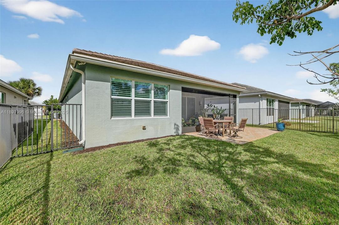 For Sale: $495,000 (3 beds, 2 baths, 1841 Square Feet)