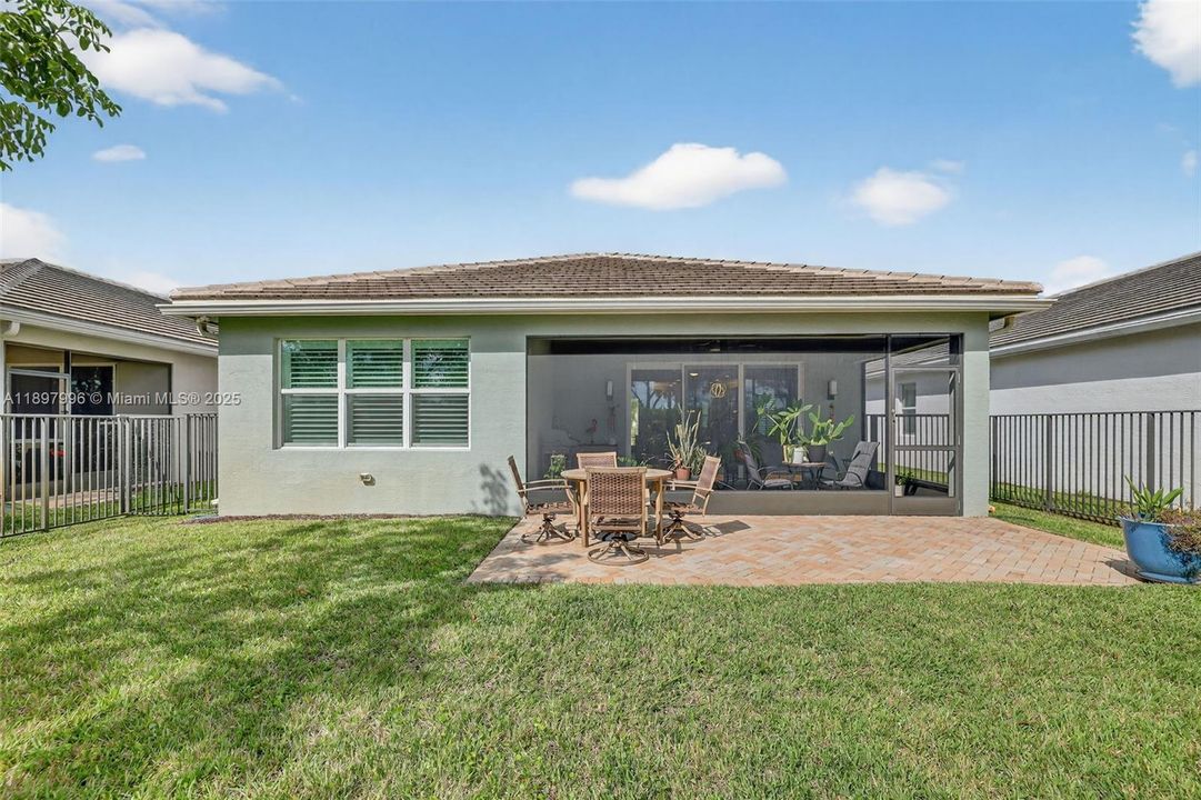 For Sale: $495,000 (3 beds, 2 baths, 1841 Square Feet)