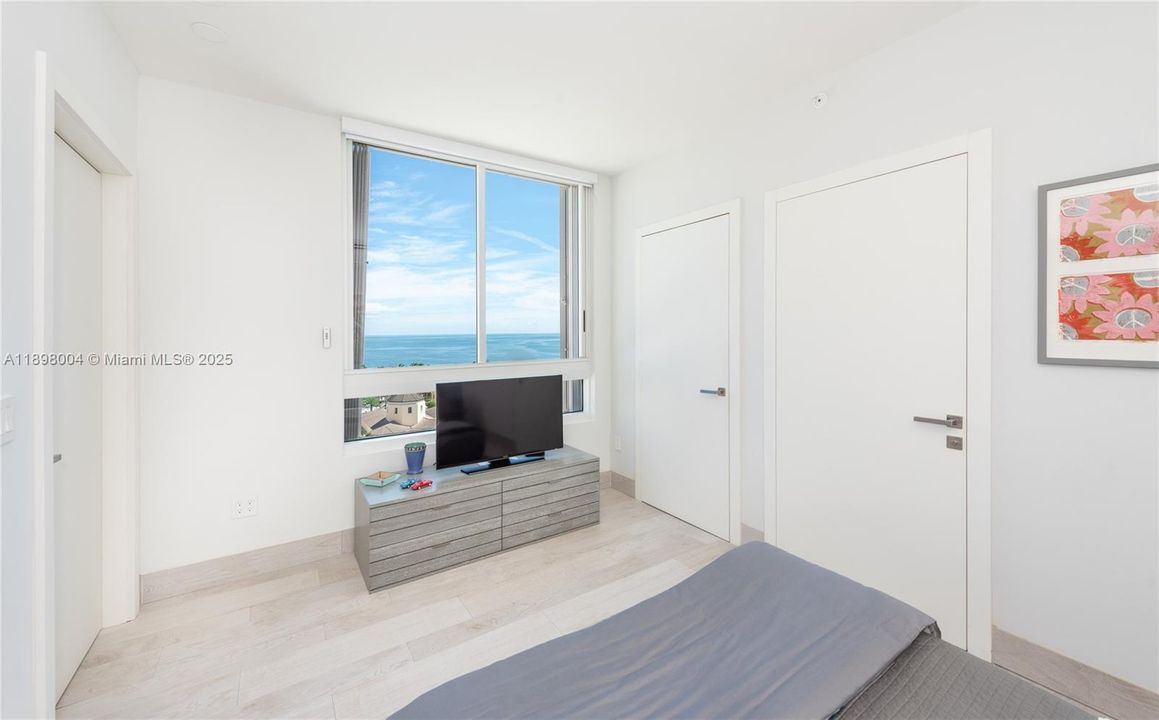 Recently Sold: $5,100,000 (3 beds, 5 baths, 2790 Square Feet)