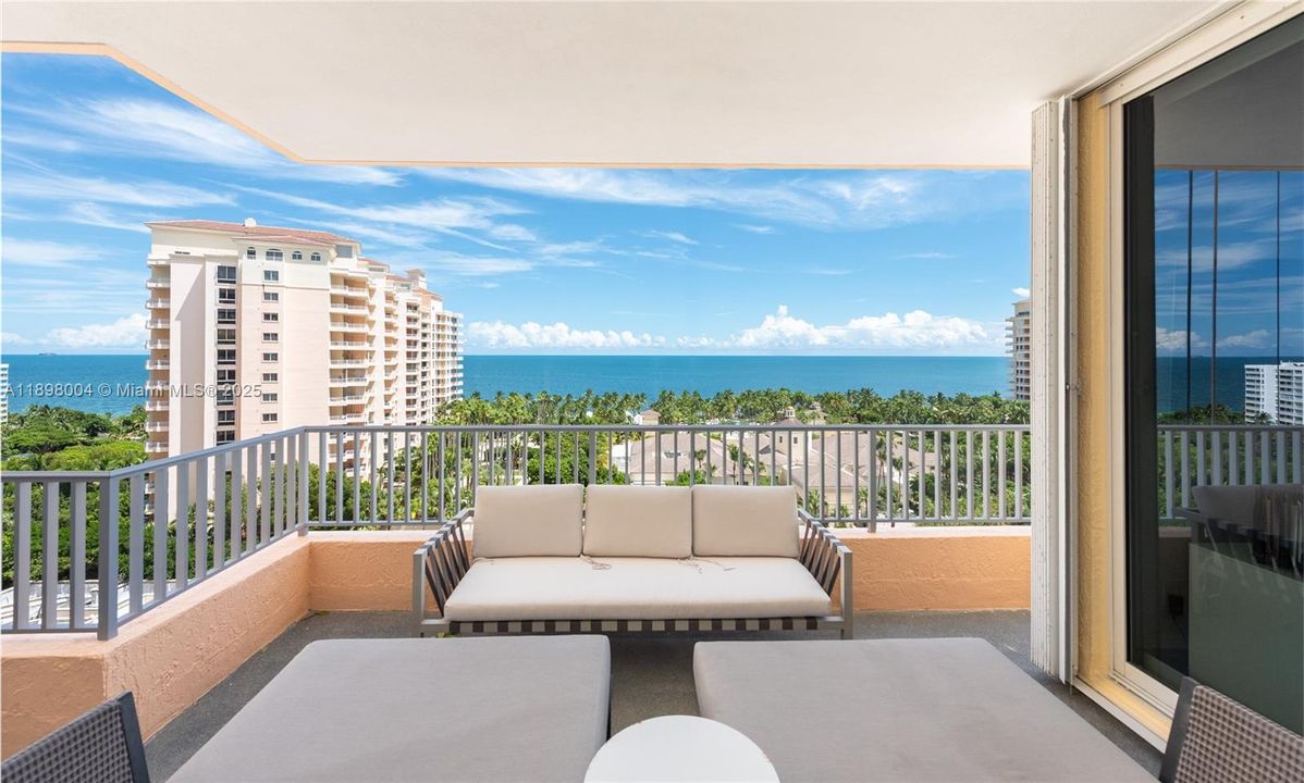 Recently Sold: $5,100,000 (3 beds, 5 baths, 2790 Square Feet)
