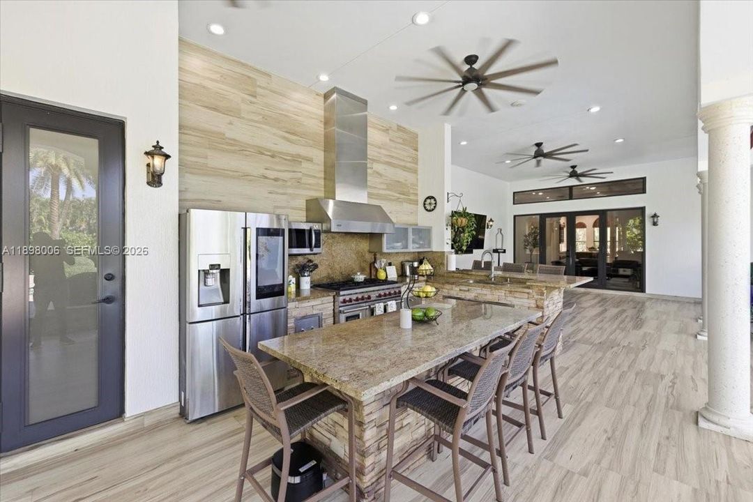 For Sale: $3,850,000 (5 beds, 4 baths, 4389 Square Feet)
