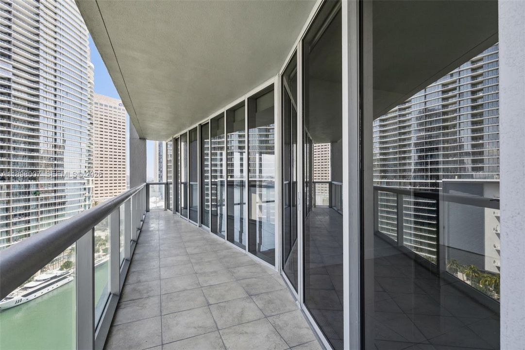 For Sale: $959,999 (2 beds, 2 baths, 1269 Square Feet)