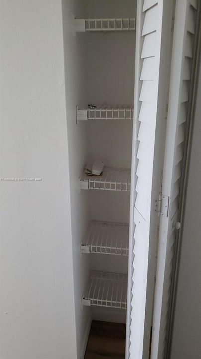 For Sale: $189,000 (2 beds, 2 baths, 1133 Square Feet)