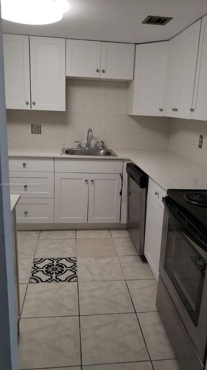 For Sale: $189,000 (2 beds, 2 baths, 1133 Square Feet)